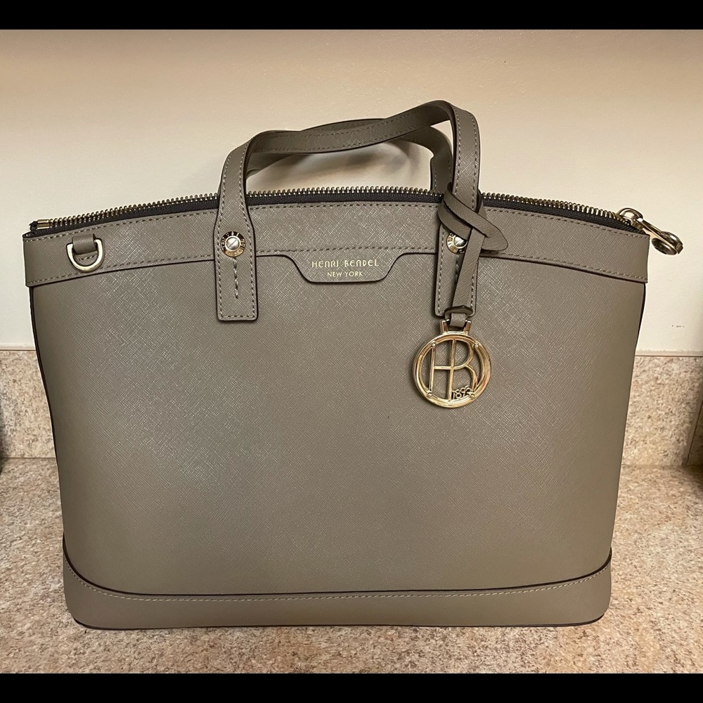 Like New HB Gray Handbag